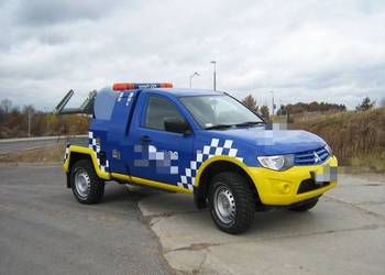 Mitsubishi L200 holownik