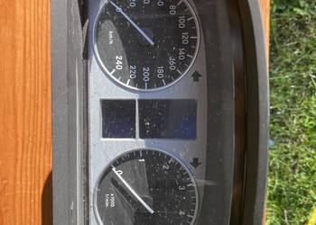 tablicza licznikowa Mecedes B245