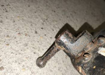 Dźwignia otwierania pokrywy koszą wózka bocznego M72