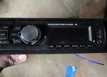 Radio samochodowe z głośnikami