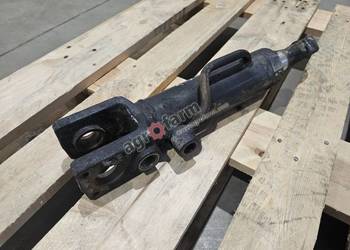 Siłownik  przedniej osi  Case Maxxum 115, 120, 125