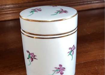 Herbatnica. Pojemnik, z pokrywką. Syg. AK. Staffelstein Kaiser.  Biała