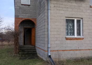 Dom z działką w stanie surowym