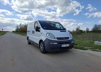 Opel vivaro 1.9 100km 2004rok 6 biegów kamera przód I tył prywatny