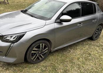 Peugeot 208 1.2 130 KM virtual cockpit