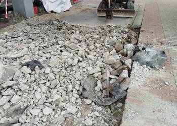 Wyburzenia, kucie młotem z minikoparką oraz kopanie