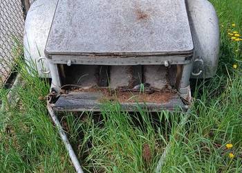 Przyczepa wojskowa na wahaczach amortyzator