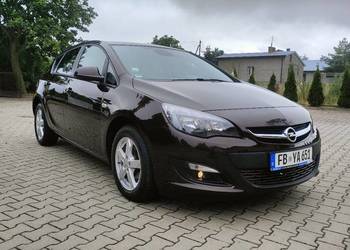 Opel Astra J Benzyna Super Stan Opłacona 2015 Rok