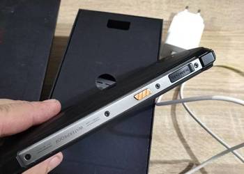 Smartfon pancerny wodoodporny NFC