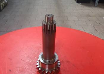 Wałek napędzający skrzynie biegów Ursus c-385 80121157