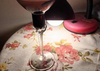 Czarką w kolorze różowo-łososiowym