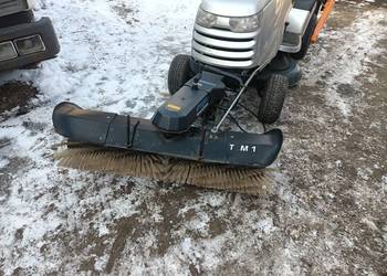 Zamiatarka szczotka do traktorka kosiarki traktorek firmy Iseki