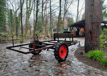 Ciągnik Dzik 2 z przyczepą w trakcie remontu okazja