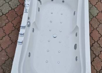 Wanna z hydromasażem 190/90 uzywana pół roku, cena 2500 zł