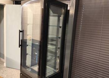 Witryna Cukiernicza  TEFCOLD Słupek Przeszklony