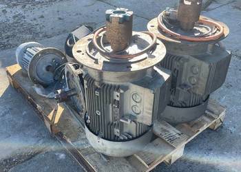 Zestaw przemysłowych silników elektrycznych