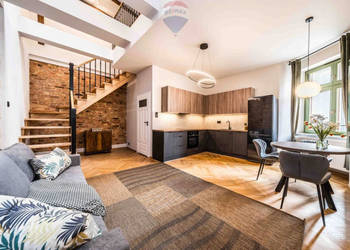 Dwupoziomowe loftowe mieszkanie kamienica Jeżyce