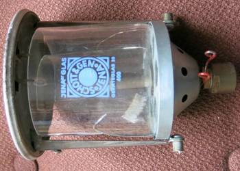 Lampa nakręcana na butlę gazową, 15 cm wysokości, 11 cm średnicy