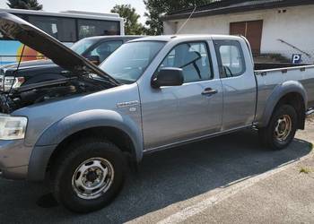 Ford Ranger cały lub na części.
