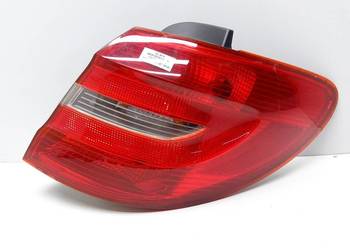 LAMPA PRAWA PRAWY TYŁ TYLNA W BŁOTNIK A2468200277 MERCEDES W246 B-KLASA