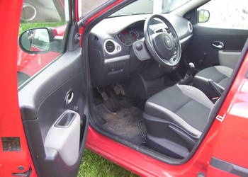 Ładny Krajowy RENAULT Clio III Grandtour 2011 r 1.2 75 kM 145 tys km