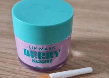 Balsam do ust maska wazelina lip mask lip balm borówka