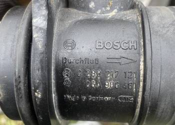 Przepływomierz przepływka Bosch 0280217121 VW Audi 06A961461