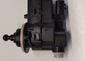 MAZDA 2 TOYOTA YARIS IV SILNICZEK LAMPY PRZÓD 90013783