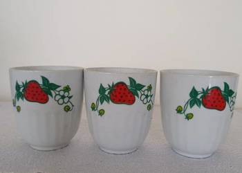 Nieużywane 3 kubeczki Chodzież PRL