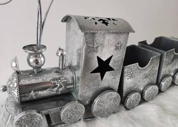 Pociag metalowy świateczny
