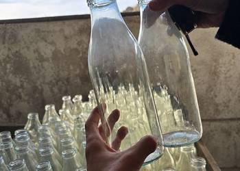 Butelki szklane do mleka i soków około 3500 sztuk – sprzedaż hurtowa