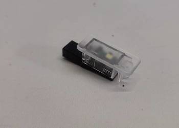 SKODA SUPERB 4 LAMPKA KABINY LED 10A947409 