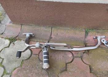 Set lewy z dźwignią i podnóżkiem Triumph Rocket 3