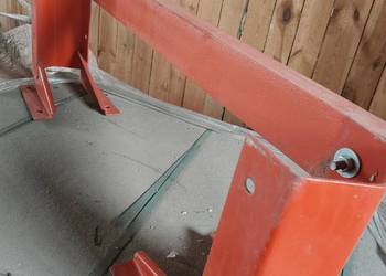 Solidny Stalowy Odbojnik Regałowy / Osłona Słupa (40x30x14 cm)