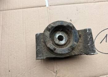 Audi 80 B3 B4 Poduszka skrzyni biegów 893399151A