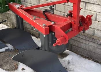 Pług 2-skibowy KUBOT DEMAROL do małych ciągników