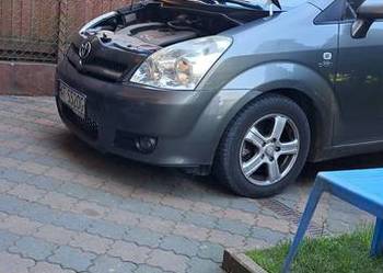 Toyota corolla verso II . 2.0 d4d 2005 rok. Części. Cała na części.