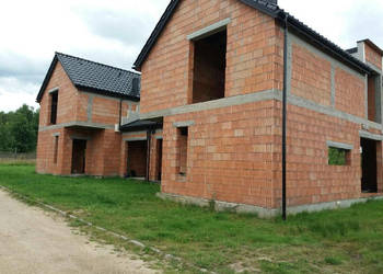 Połowa blizniaka - stan surowy otwarty , bez podatku PCC , cena do negocja…