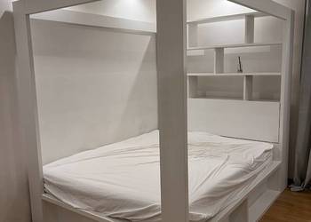 Łóżko z baldachimem + materac