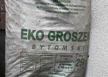 Eko Groszek Bytomski Węgiel 27-29,5 MJ/kg waga netto 25kg 7 worków Eko Groszek Bytomski Węgiel 27-29,5 MJ/kg waga netto 25kg 7 worków