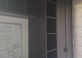 Komplet mebli na wymiar – szafa, biurko, regały, łóżko z szufladami