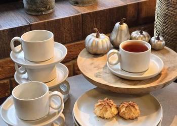 99 zł Talerze z kubkami 18 elementów białe