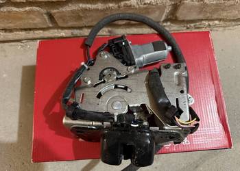 Zamek klapy tylnej Dodge Grand Caravan Chrysler Town Country oryginał