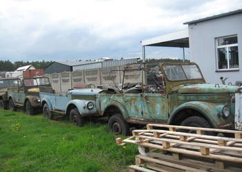 Gaz 69  z dokumentami