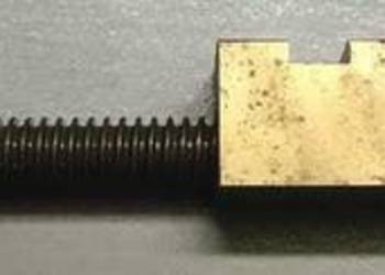 Śruba TUR 630M z nakrętką