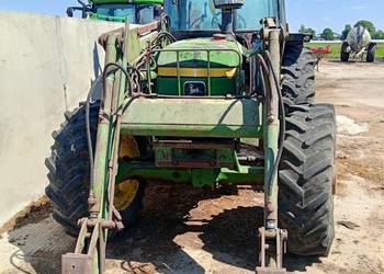 John Deere 2140