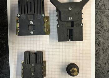 Sprzedam widoczne złącza ( np wózek widłowy) prądowe 200A, 100A , (Z3