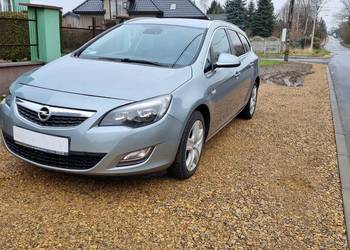 Opel Astra J Kombi 1.7 CDTI 2011r Stan Bardzo Dobry