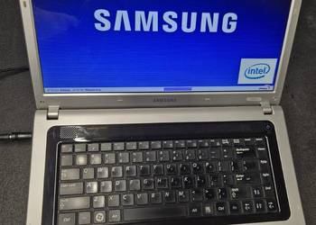 Laptop Samsung r520 działający, uszkodzona bateria.