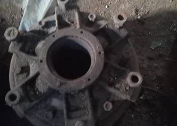 Przyczepa PTS 12 :PTS-9 piasta koła z bębnem hamulcowym